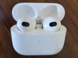Apple AirPods 3. Generation Ladecase guter Zustand