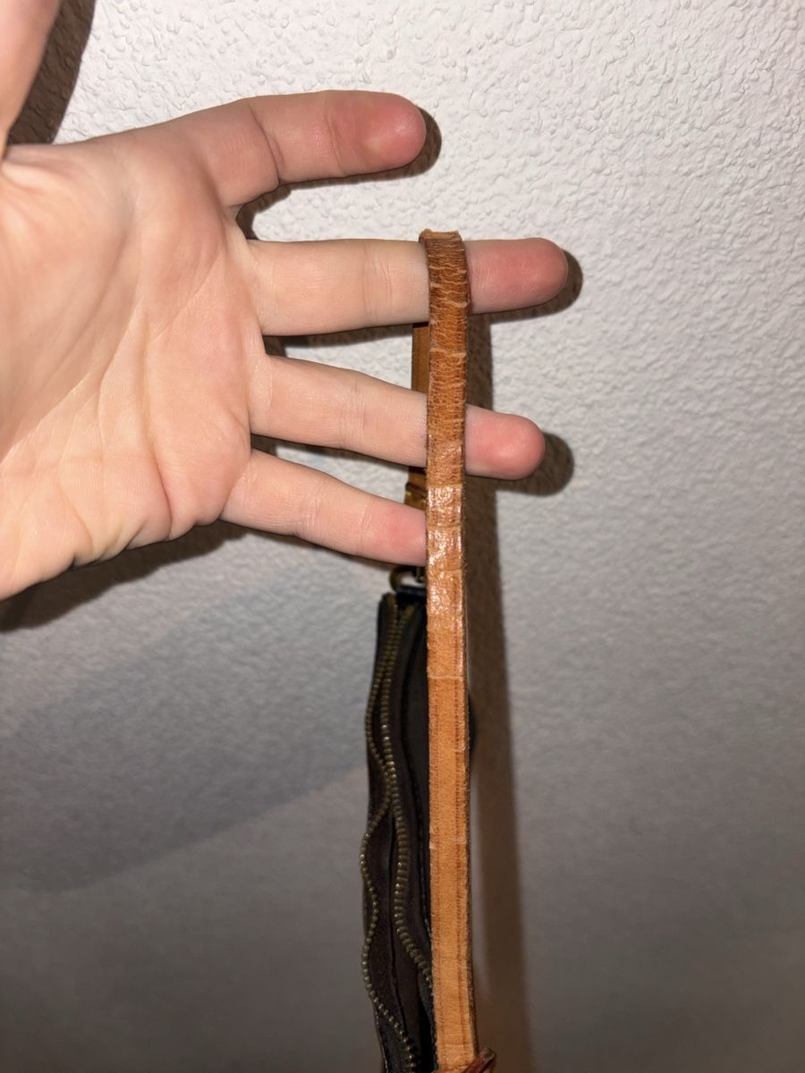 Louis Vuitton Sacs femmes: Louis Vuitton Pochette Accessoires Monogram – D'occasion à Kilchberg ZH par kat_9zlr 2
