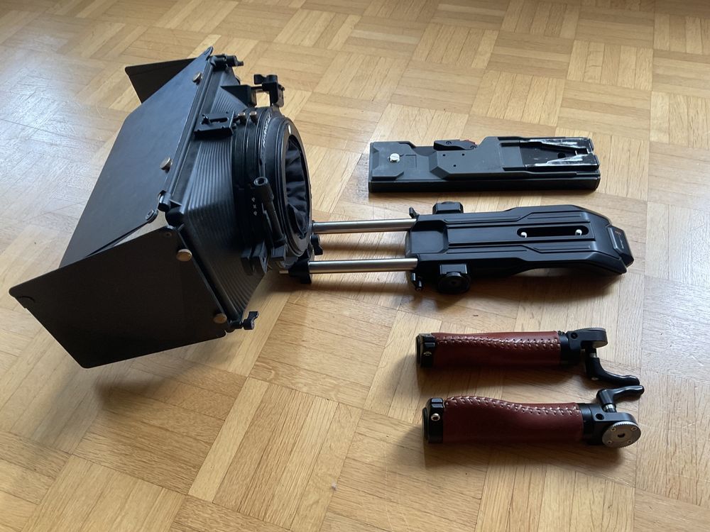 Blackmagic Ursa Shoulder Rig, Matte box, Wooden handles Kaufen auf