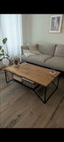 Stilvoller Echt Eichenholz-Couchtisch mit Metallgestell