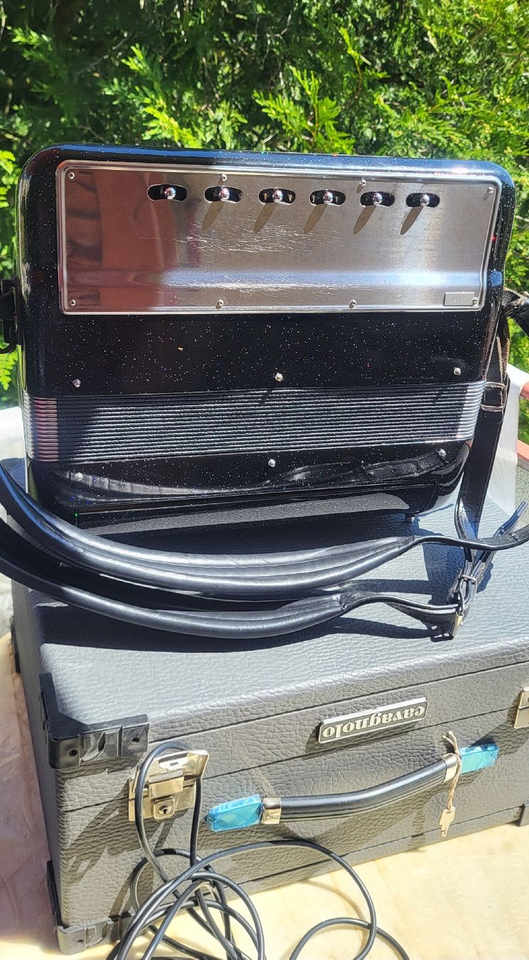 Strumenti musicali: Accordéon Cavagnolo électronique – Usato da Penthalaz venduto da EvandroLuz 3