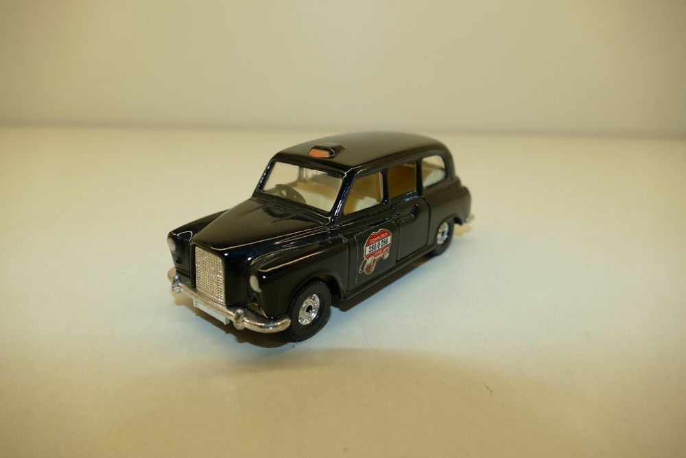 Austin London Taxi N°418 Corgi