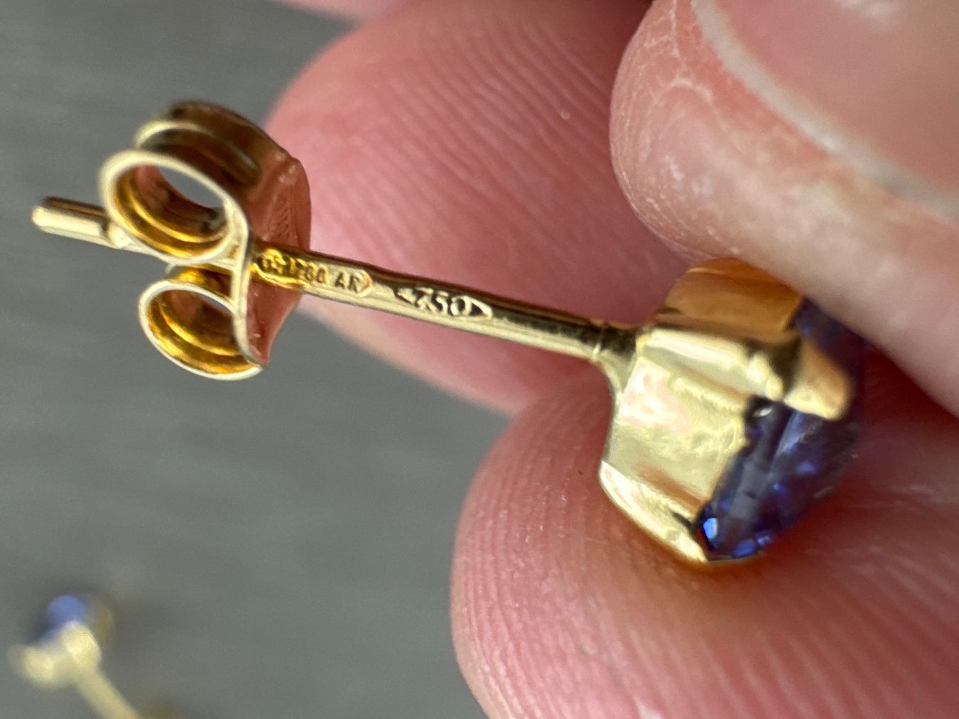 Orecchini pendenti & Orecchini a lobo: Ohrstecker 750 Gold – Usato da Niederuzwil venduto da leo_8857 2