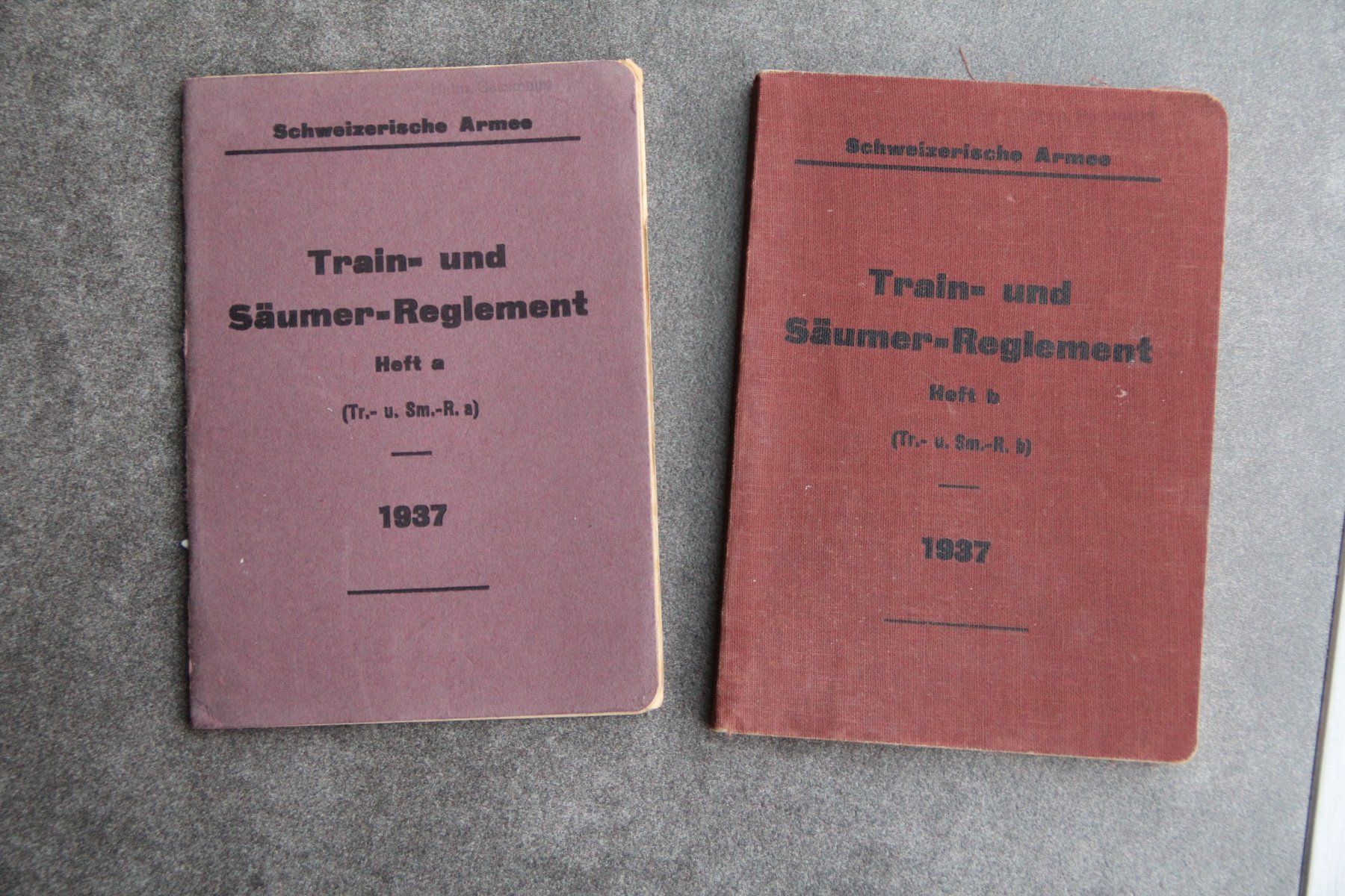 Livres: Train und Säumer Reglement 1937, Heft a + b – D'occasion à Belp par Tomsek