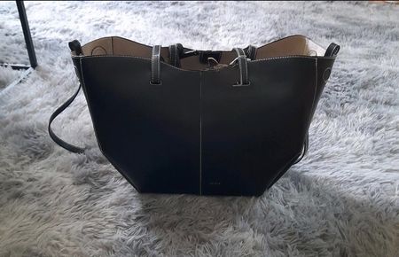 Schwarze Handtasche neuer Zustand
