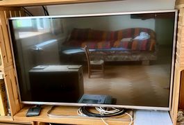 Panasonic Viera TX-42ASW754, 42 Zoll Smart TV