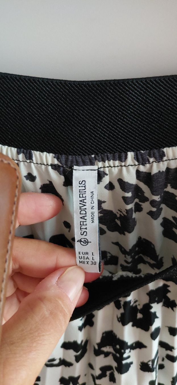 Gonne: Faltenrock Gr. L – Usato da Baar venduto da Schulzi... 2