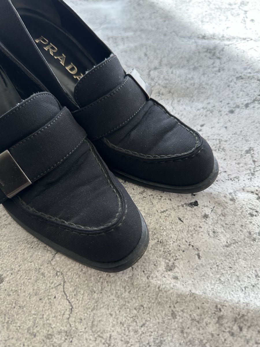Prada Scarpe da donna: PRADA Black Loafers Heels, Size 35.5 - Perfect for Fall! – Usato da Zürich venduto da megastored 2