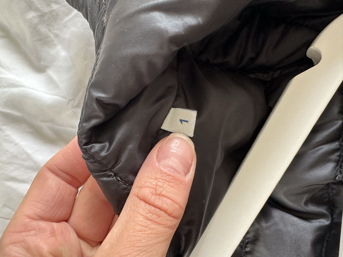 Moncler Giacche: Black Moncler Puffer Jacket – Usato da Uster venduto da Monika_OB 8