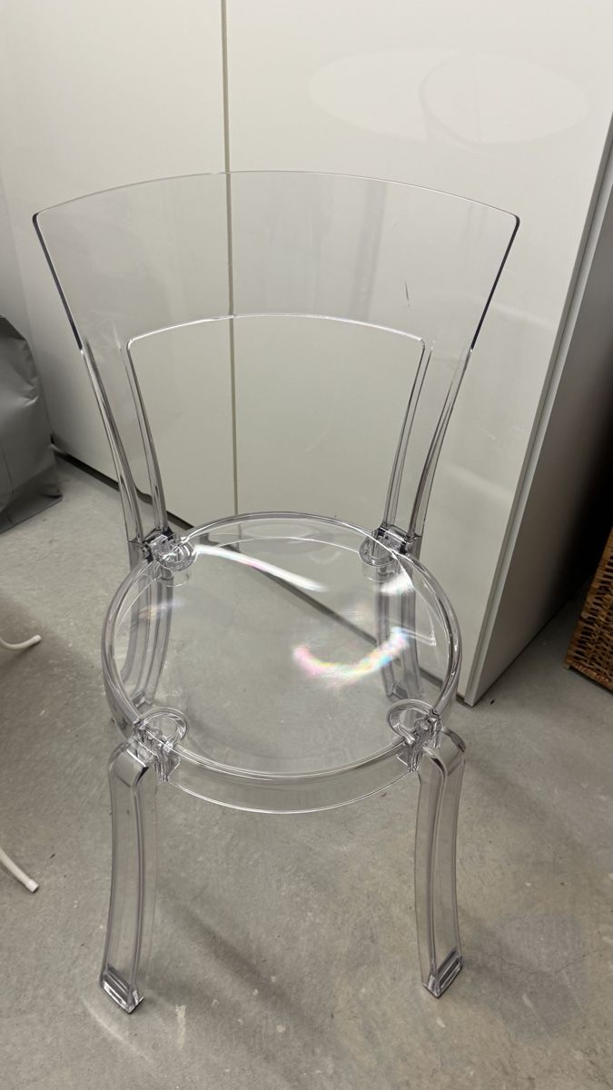 Chaises: Chair  – D'occasion à Baar par ana_d8tq