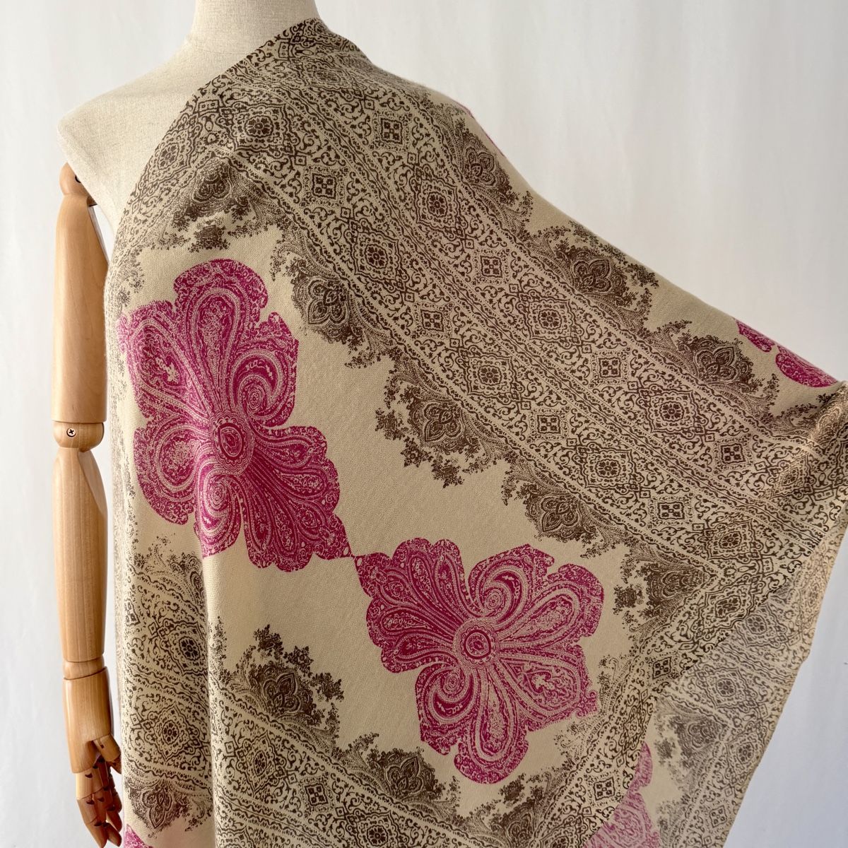 Hemisphere Foulards, Tücher & Schals: HEMISPHERE New Cashmere Scarf – Neu (gemäss Beschreibung) aus Emmen von Colette-Juliette 2