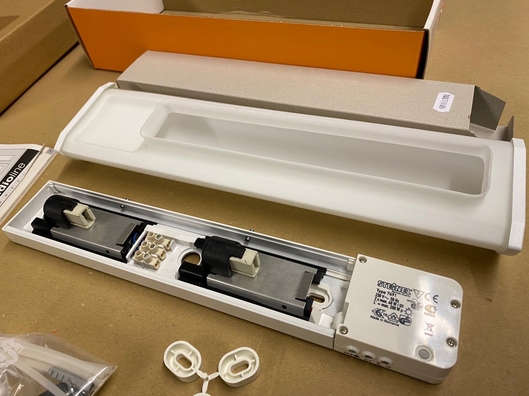 Steinel Spiegelschränke: neue Steinel Sensor Bad-Leuchte Alu – Neu und originalverpackt aus Necker von liq24 7