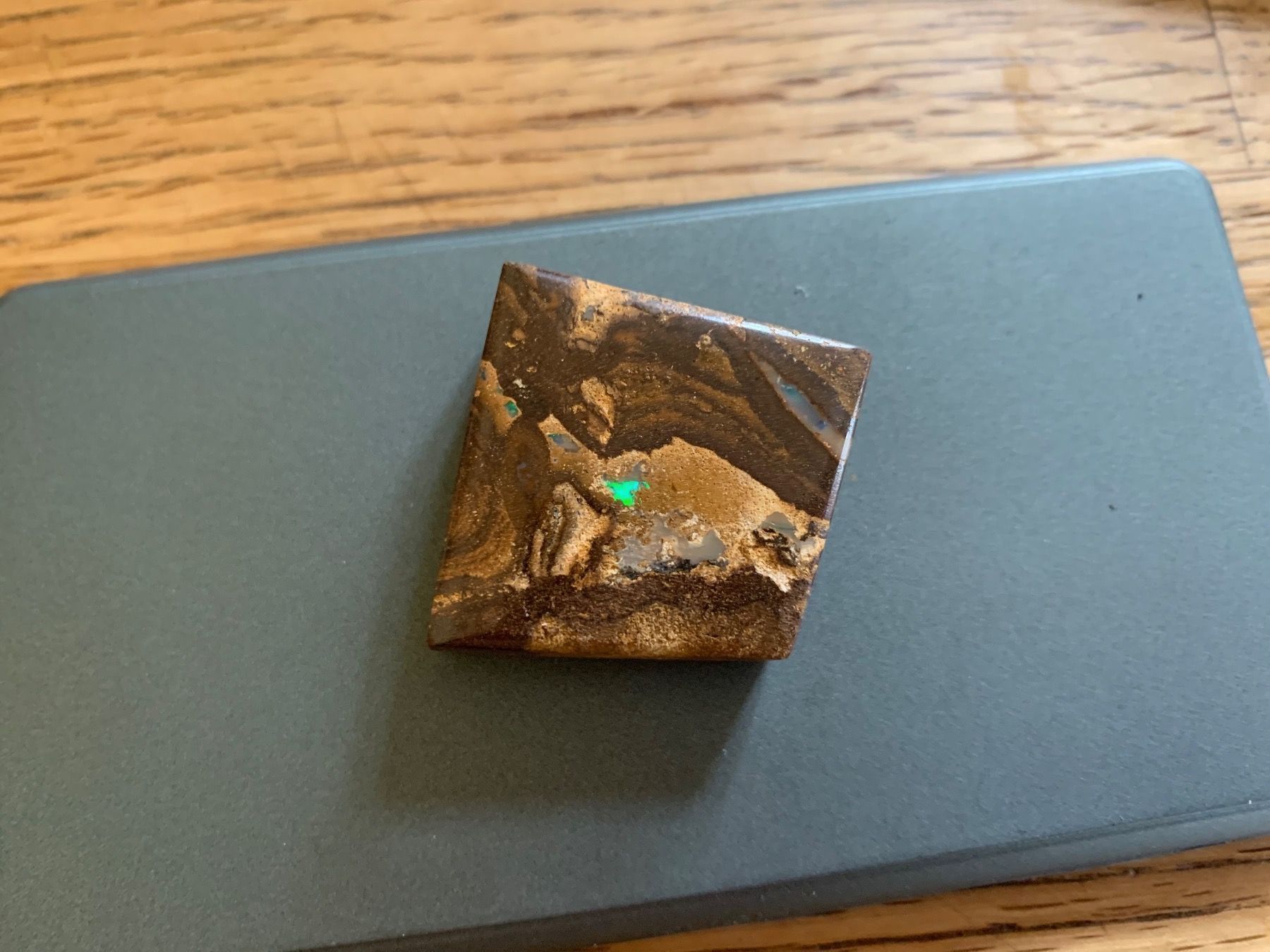 Pietre preziose: Boulder Opal – Usato da Flawil venduto da Naphtali