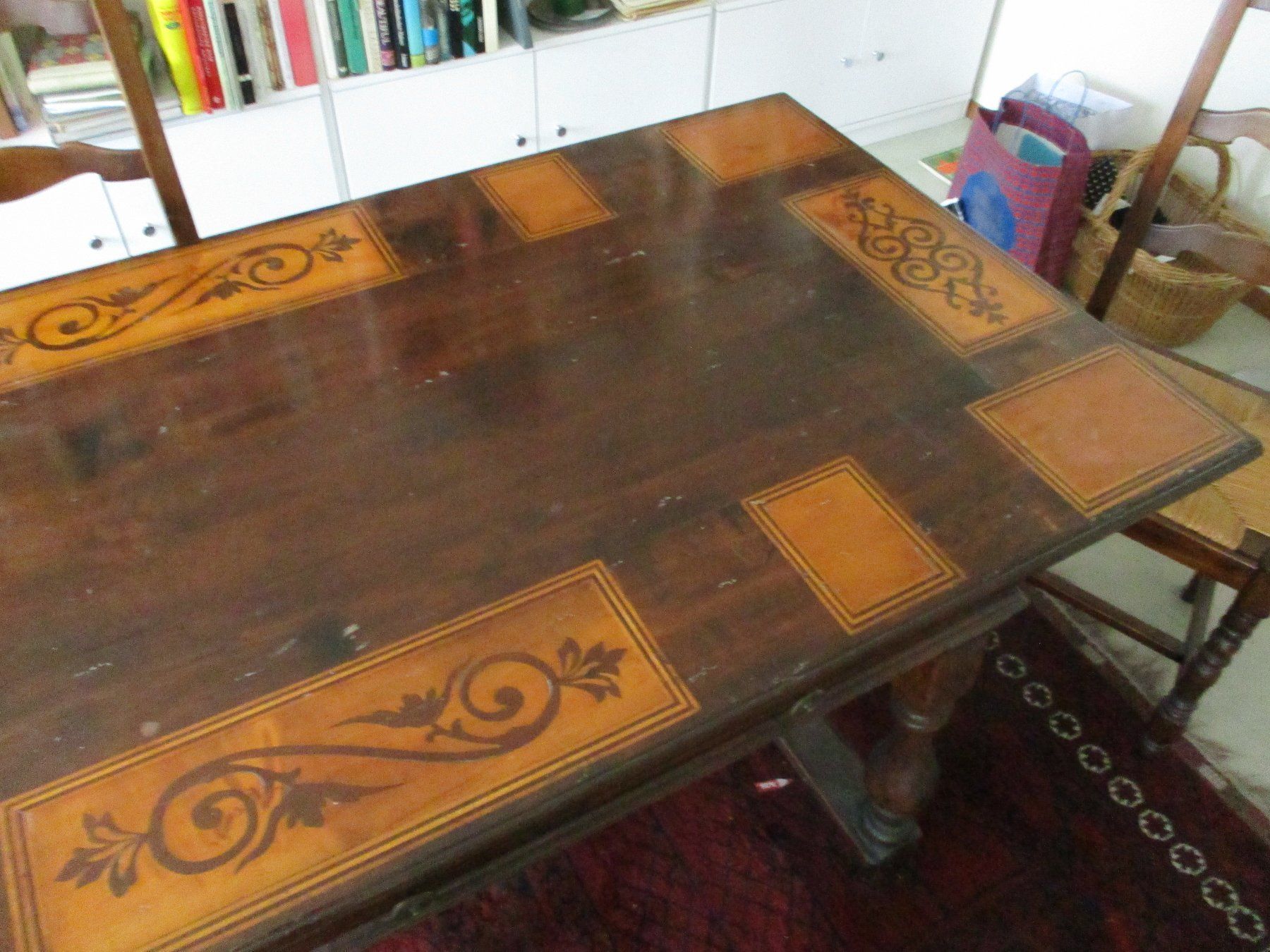 Tavoli: Hist. Holz-Tisch Intharsien Alpine Chic Rustico Landliebe – Usato da Windisch venduto da Autogrammo 3