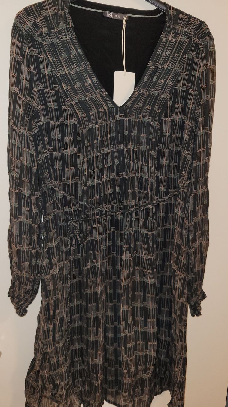 Nile Kleider: Nile kleid, neu, gr. Xs – Neu und originalverpackt aus Luzern von Ami-be