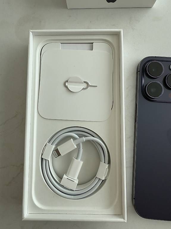 Telefoni cellulari / Smartphones: iPhone 14Pro 512GB – Usato da Riehen venduto da IvoC02 2