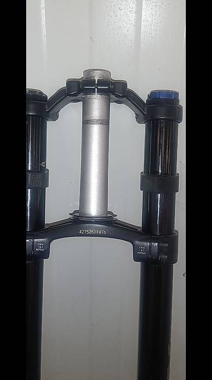 Ersatzteile: Suspension DH Rockshox  – Gebraucht aus Givisiez von rigten 1