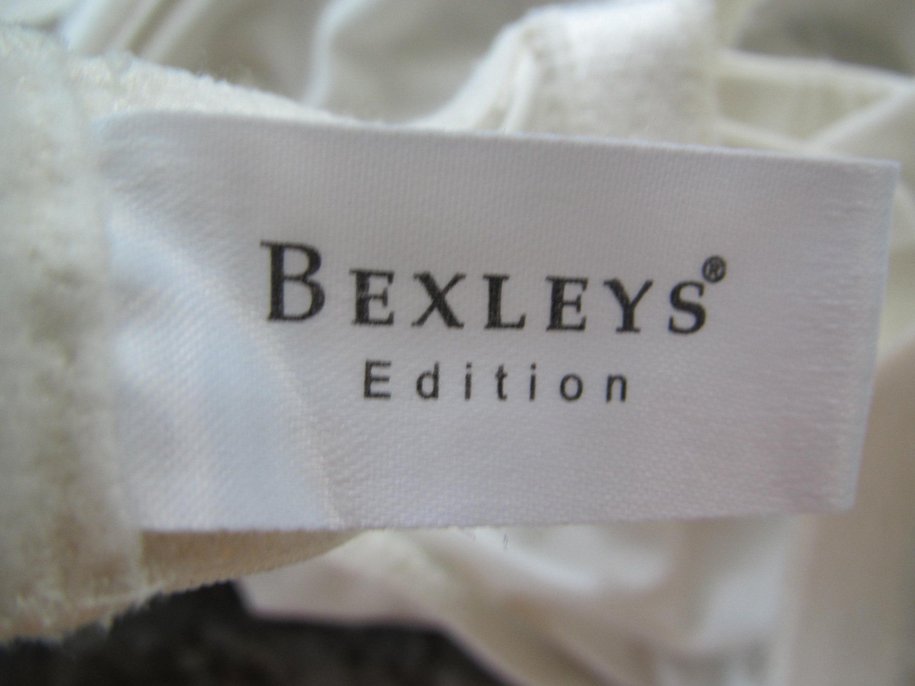Altra biancheria intima: SOUTIEN - GORGE  BEXLEYS EDITION – Usato da Murten venduto da Selliot 3