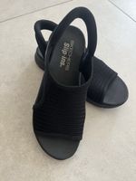 Sandaletten Skechers Slip-ins schwarz Grösse 38 neu