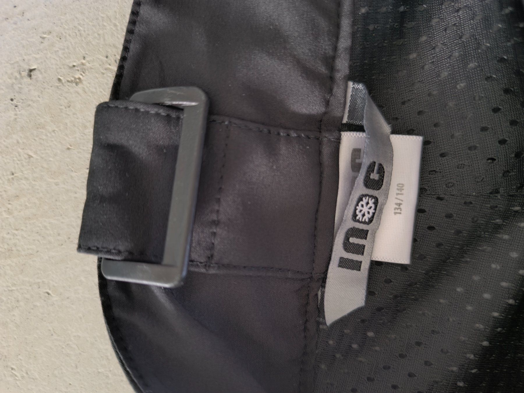 Pantaloni: schwarze Softshellhose Gr. 134/140 – Usato da Einigen venduto da Bern73 2