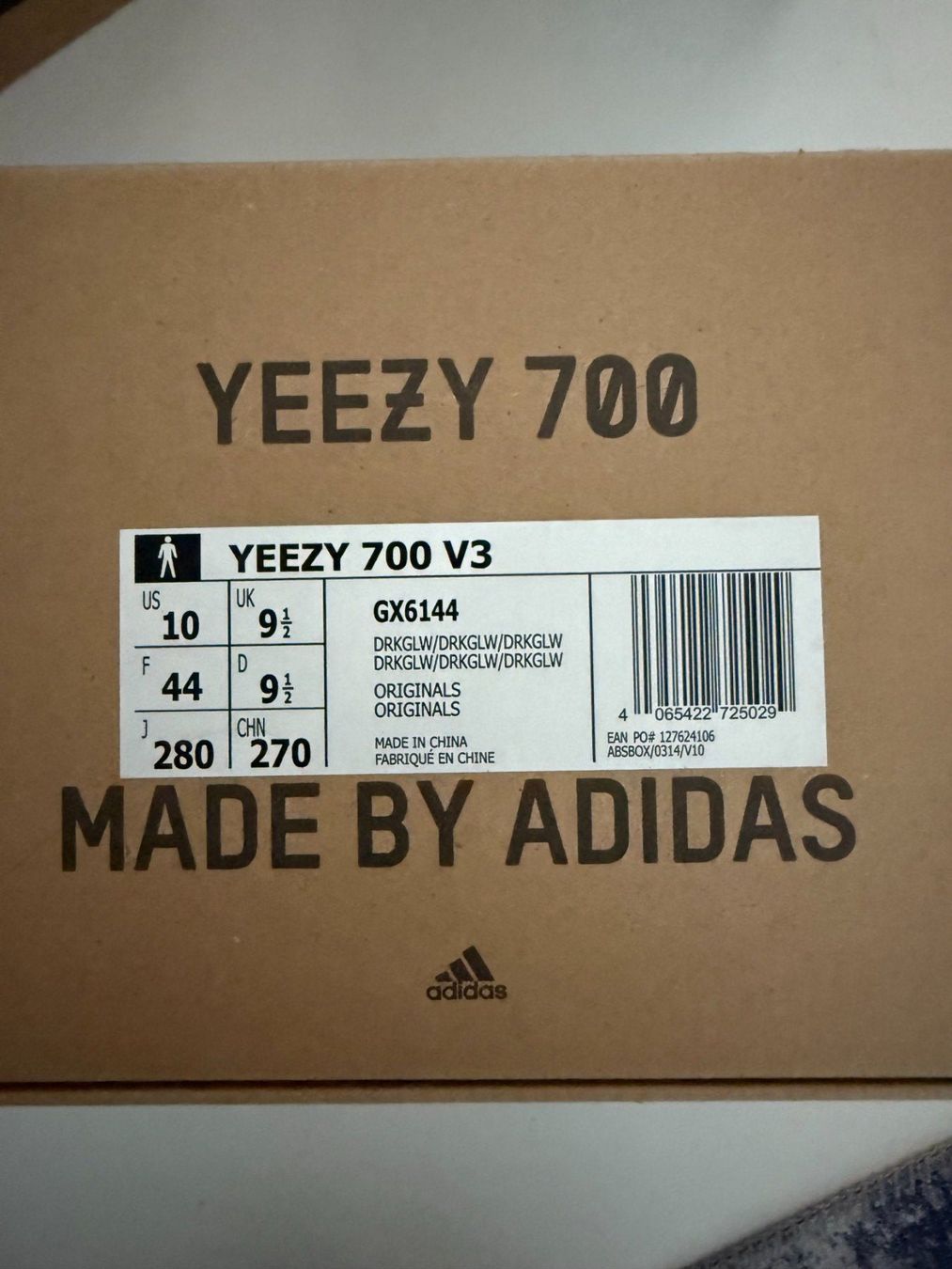 Adidas Herrenschuhe: YEEZY BOOST 700 GR. 44 – Neu und originalverpackt aus BAAR von penalti1000 2