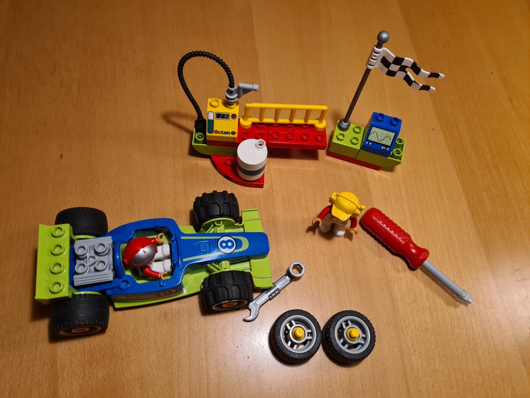 Lego Kit di costruzioni: Set LEGO DUPLO voiture de course complet – Usato da Nyon venduto da Dap_j77s 2