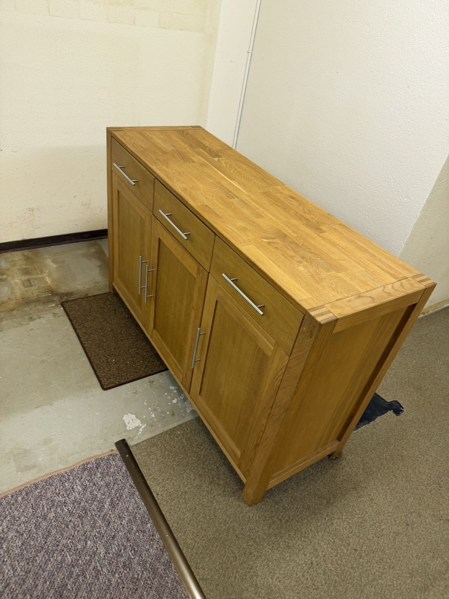 Étagères: Sideboard / Tv-Möbel ab 1.-CHF – D'occasion à Flawil par Scro_