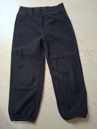 Schwarze H&M Kinder Fleecehose, Gr. 116 (5-6 Jahre)