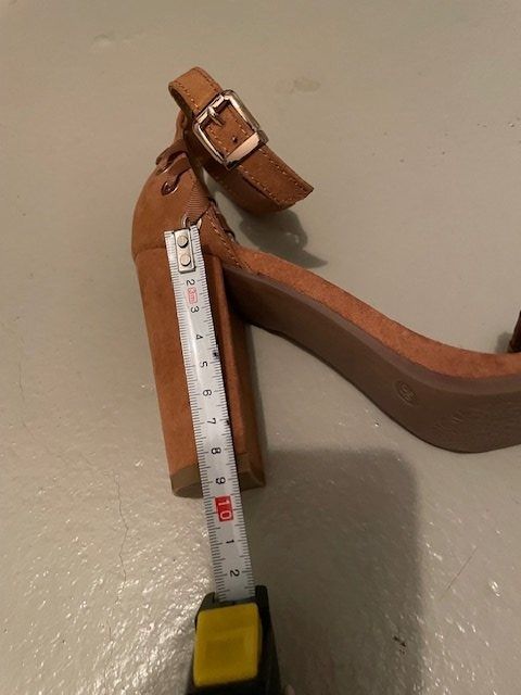 Scarpe da donna: Sommer-High Heels in Gr. 39 – Nuovo e nell'imballaggio originale da Würenlingen venduto da Delfinli1 3
