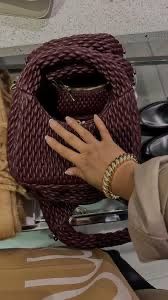 H&M HM Virale Stepp-Umhängetasche, Weinrot (Neuf avec emballage d