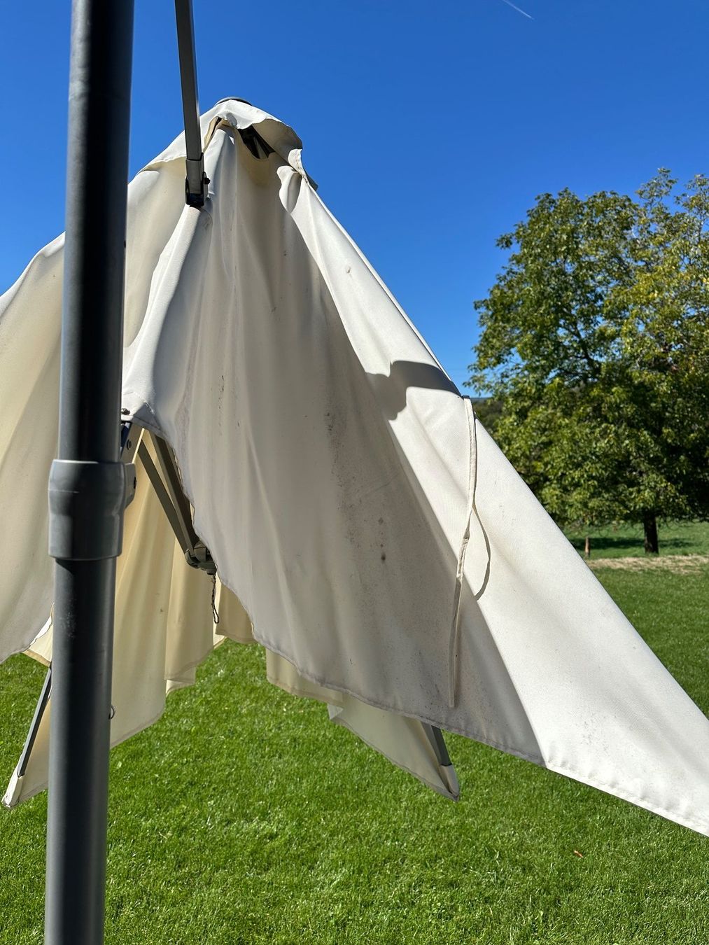Ombrelloni: Sonnenschirm 2.5x2.5m – Usato da Hägendorf venduto da hermes07 6