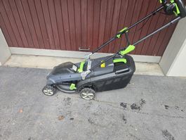 Akkubetriebener Rasenmäher mit 40V-Technologie, brandneu.