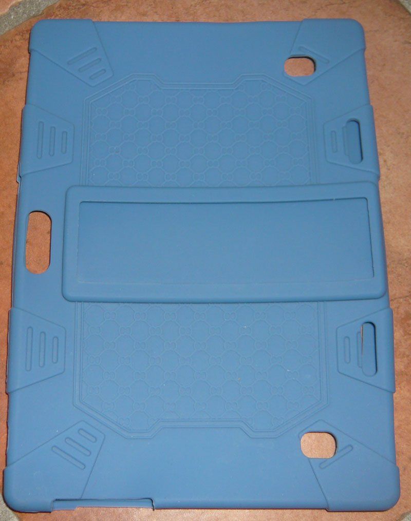 Altri accessori: IPad Etui / Cover 24 x 17 cm – Usato da Ruggell venduto da Btt 1