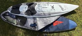 Surfbrett Naish "Titan" mit Bag und zwei Finnen