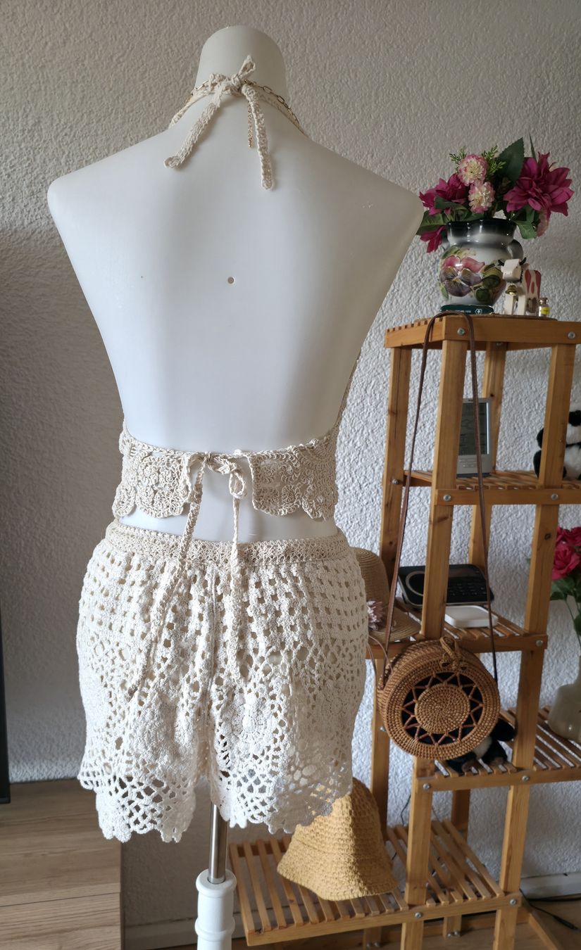 Lots de vêtements: Crocheted Two-Piece Set Cream  – D'occasion à Klingnau par fairy.princess 3
