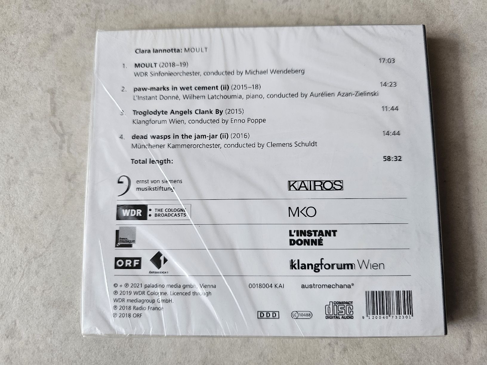 CD: Clara Iannotta  -  Moult  /  Fabrikneu – Nuovo e nell'imballaggio originale da Schneisingen venduto da backstore24 1