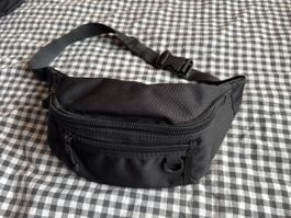 Unisex Black Fanny Pack - Excellent Condition