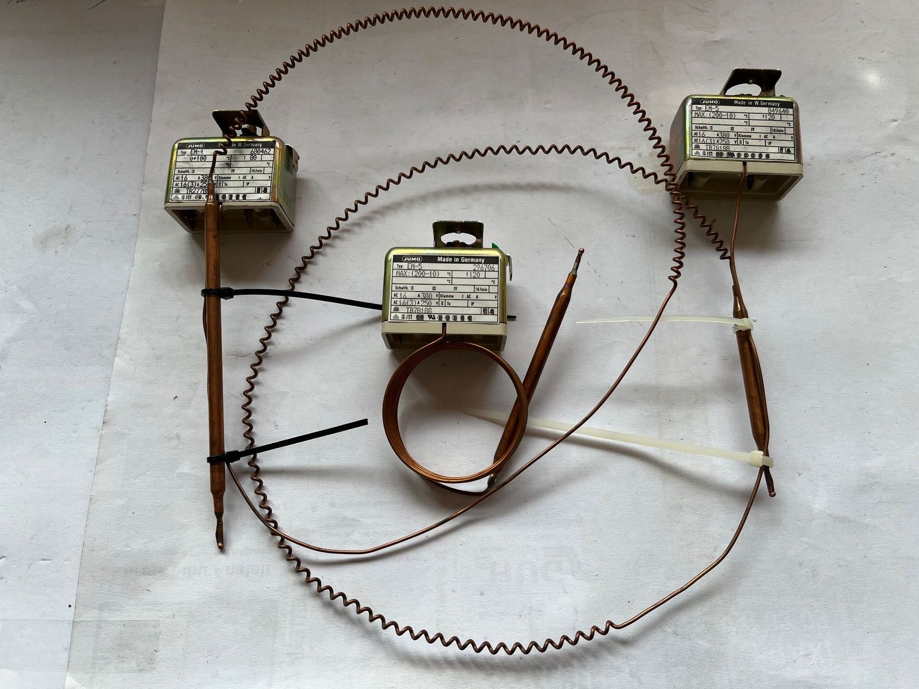 Componenti elettronici: Einbauthermostaten, Temperaturbegrenzer – Nuovo (secondo la descrizione) da Küblis venduto da hypofacto