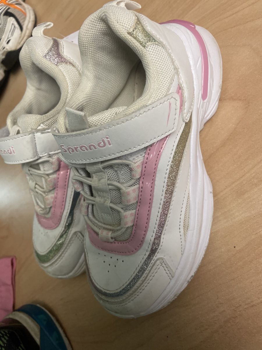 Scarpe per ragazze: Süsse weisse Sprandi Sneaker Gr. 31 – Usato da Obergerlafingen venduto da cabo4