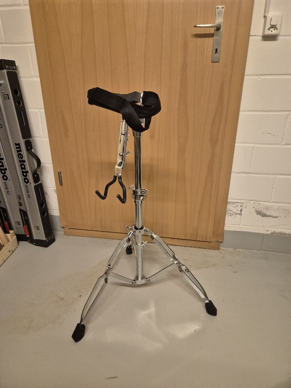 Meinl Musikinstrumente: Djembeständer Meinl – Neu (gemäss Beschreibung) aus Busswil BE von Thomthom1