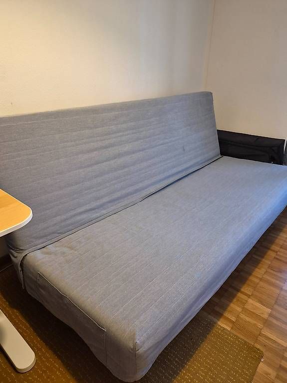 Divani: GRATIS IKEA Couch mit Schlaffunktion – Difettoso da Wettingen venduto da mil_hrs8