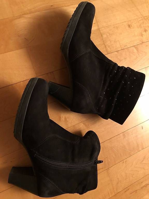 Scarpe da donna: Schuhe Stiefeletten – Usato da Hinwil venduto da Hiwikeb 2