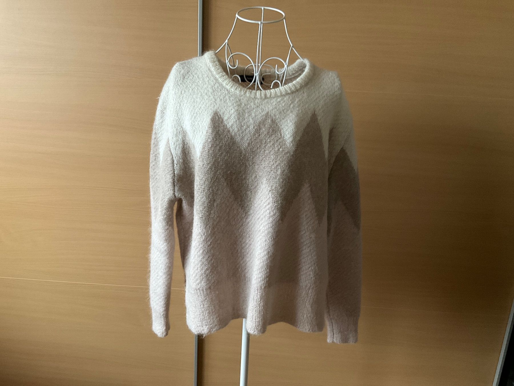 Zara Pullover & Sweatshirts: Pull Zara occasion  taille S – Gebraucht aus Murten von Louis1954