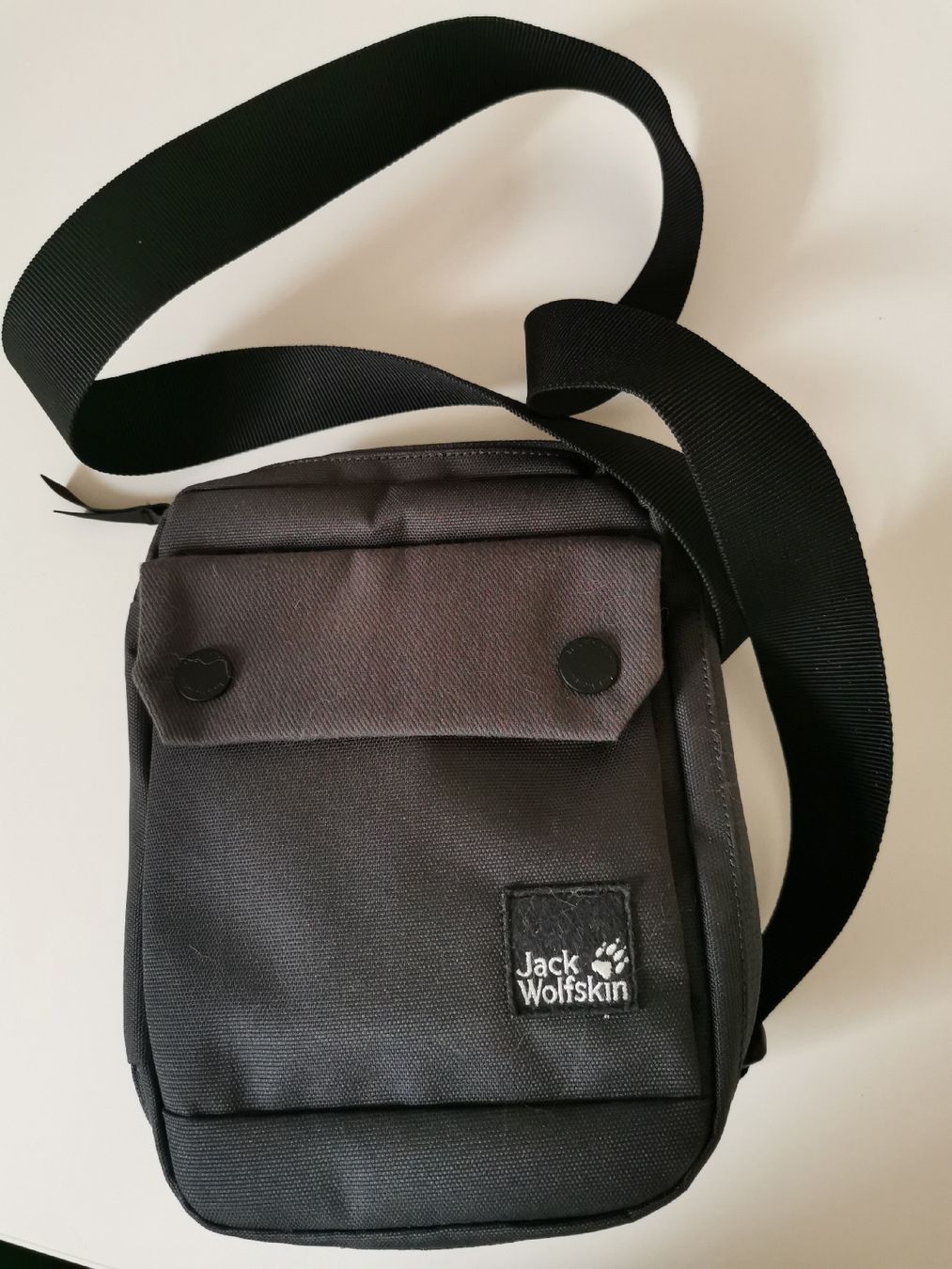 Jack Wolfskin Borse: Umhängetasche Jack Wolfskin – Nuovo (secondo la descrizione) da Oberwangen TG venduto da Oshiraz