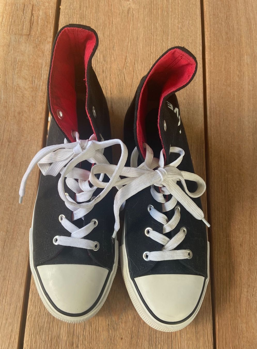 Herrenschuhe: Turnschuhe 39 – Neu (gemäss Beschreibung) aus Widnau von Imani