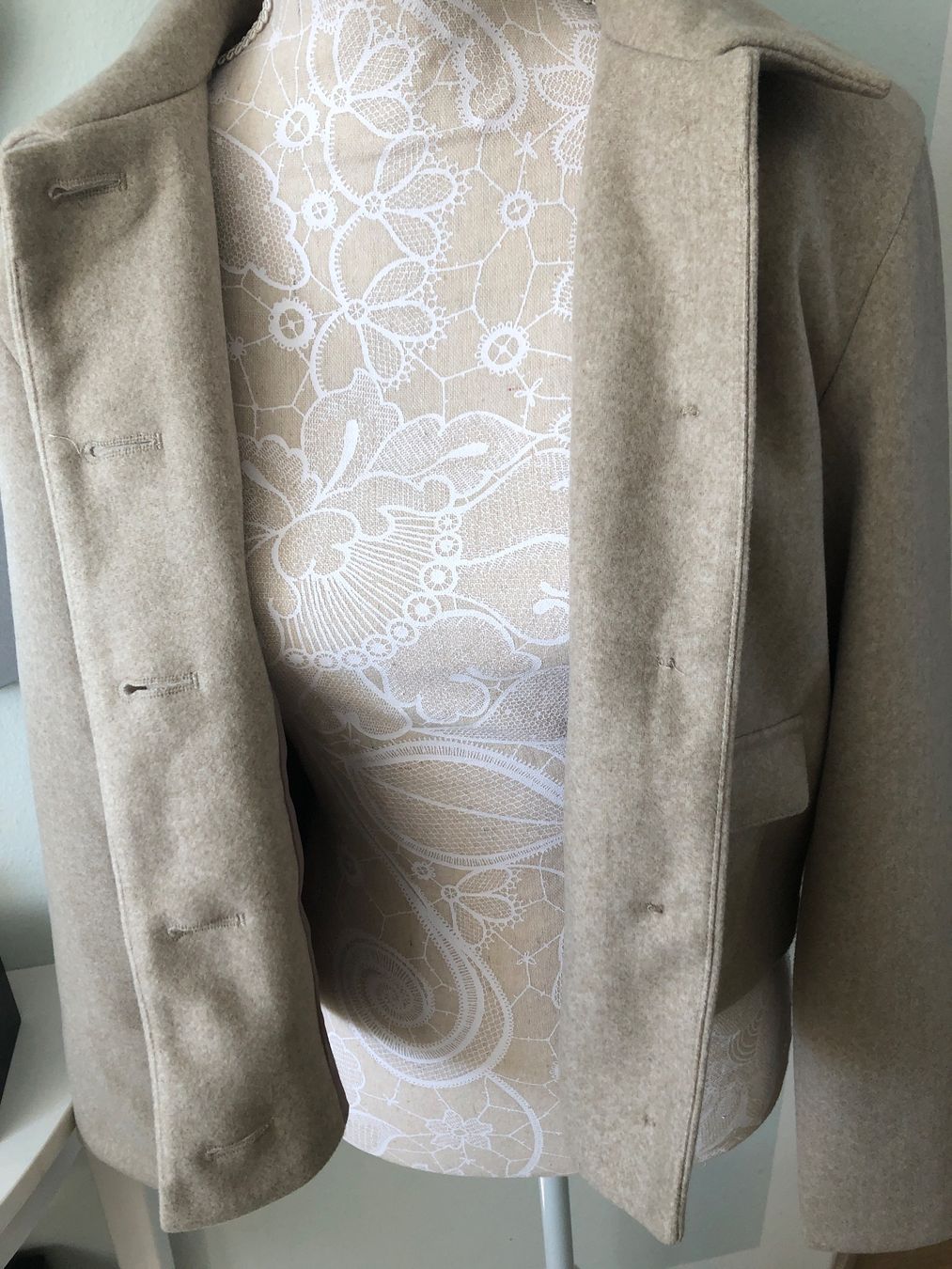 Jacken: JDY Wolljacke, beige, Grösse XS, – Neu und originalverpackt aus Arlesheim von leyRum4.5 4