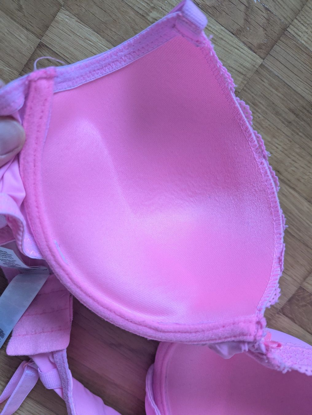 Altra biancheria intima: Rosa BH mit Spitze, Grösse 75D, Push Up – Usato da JONA venduto da gin_yl55 1