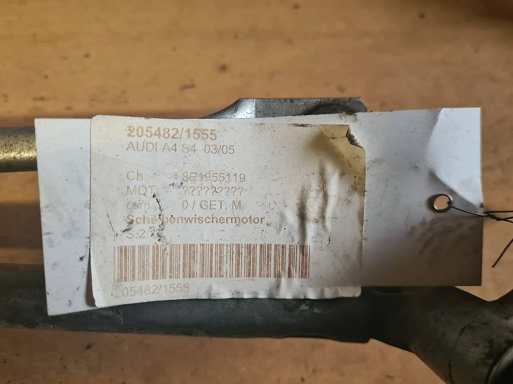 Tutti pezzi di ricambio auto: Audi A4 Scheibenwischermotor – Usato da Baldingen venduto da alb_kwf7 2