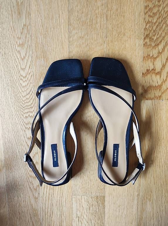 Scarpe da donna: Schwarz flache Sandalen – Usato da Winterthur venduto da rmngiulia