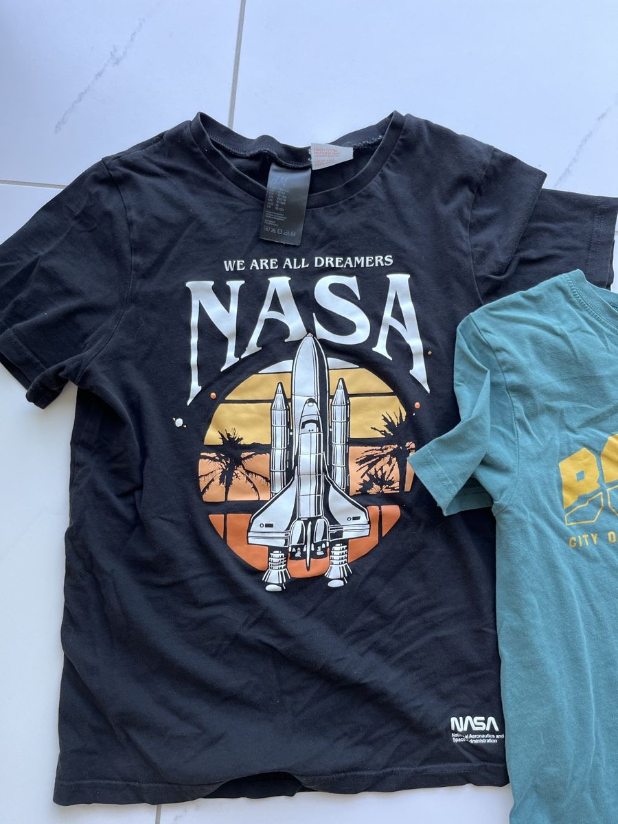 H&M Chemises, T-shirts & Polos: 2 Tshirt Gr 146/152 – D'occasion à Russikon par sparklingvision 1